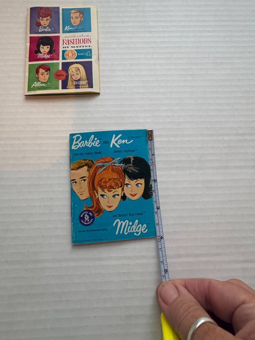 Vintage 1962 & 1963 Barbie Fashion Booklets Catalogues Lot of 2 Mattel Ken Midge - Picture 2 of 10